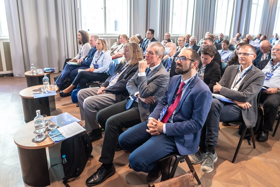 2022-10-13_Konference-GMO_Hotel-Andaz_fullres-34.jpg